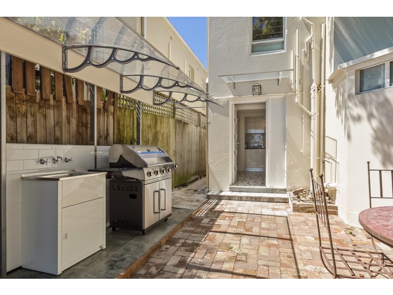 92 Old South Head Road, Woollahra NSW 2025