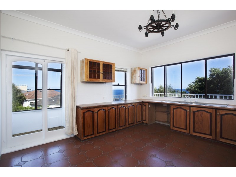 2/24 Dellview Street, Tamarama NSW 2026