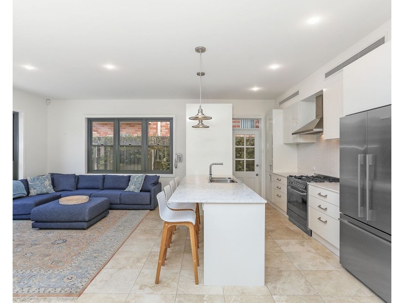 4 Westcott Street, Eastlakes NSW 2018