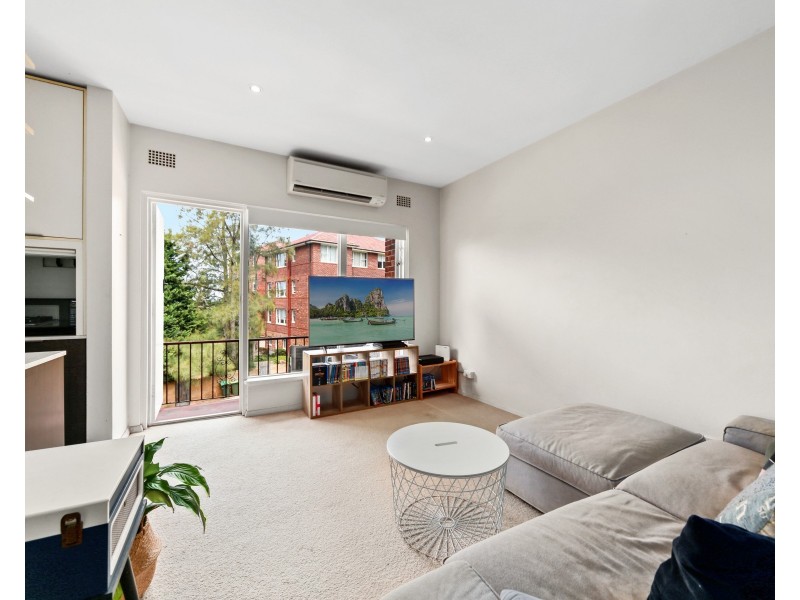 8/243A Old South Head Road, Bondi NSW 2026