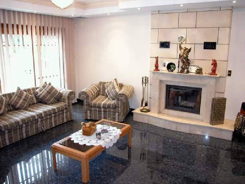 4 Hampshire Avenue, West Pennant Hills NSW 2125