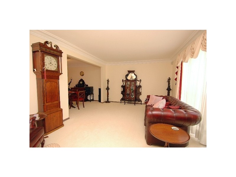 27 Macquarie Drive, Cherrybrook NSW 2126