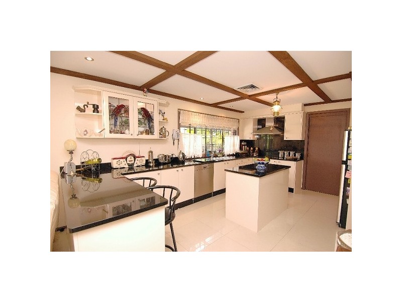 27 Macquarie Drive, Cherrybrook NSW 2126