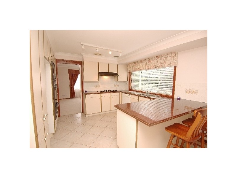 17 Parkwood Close, Castle Hill NSW 2154