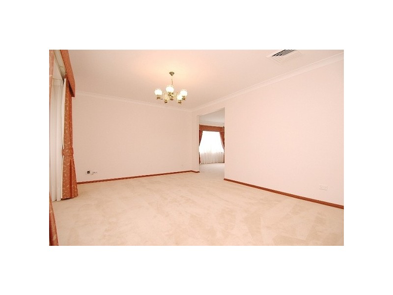 17 Parkwood Close, Castle Hill NSW 2154