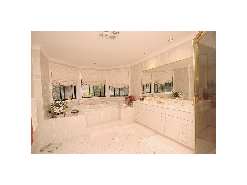 44 Winchcombe Place, Castle Hill NSW 2154