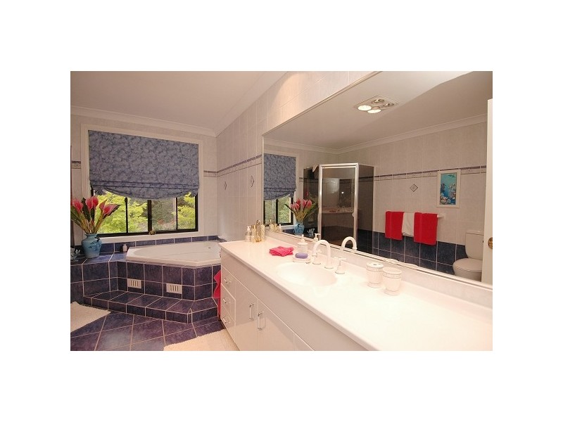 44 Winchcombe Place, Castle Hill NSW 2154