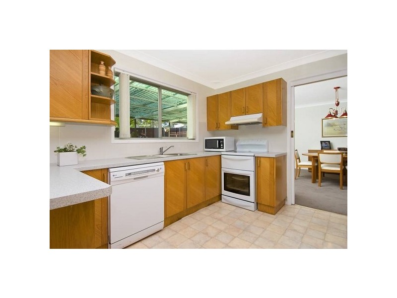 8 Mundon Place, West Pennant Hills NSW 2125