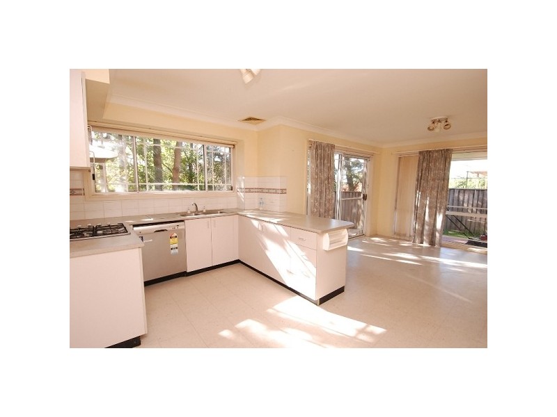 32 Neale Ave, Cherrybrook NSW 2126