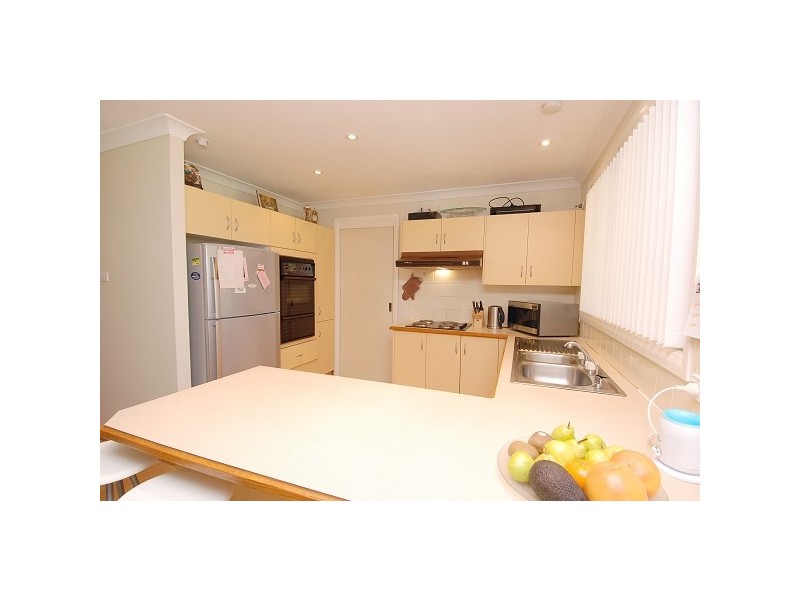 8 Bishopgate Ave, Castle Hill NSW 2154