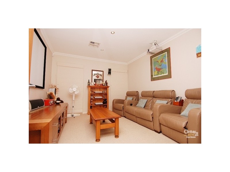 43 Valenti Cr, Kellyville NSW 2155