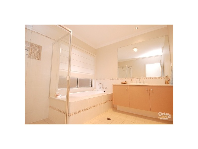 43 Valenti Cr, Kellyville NSW 2155