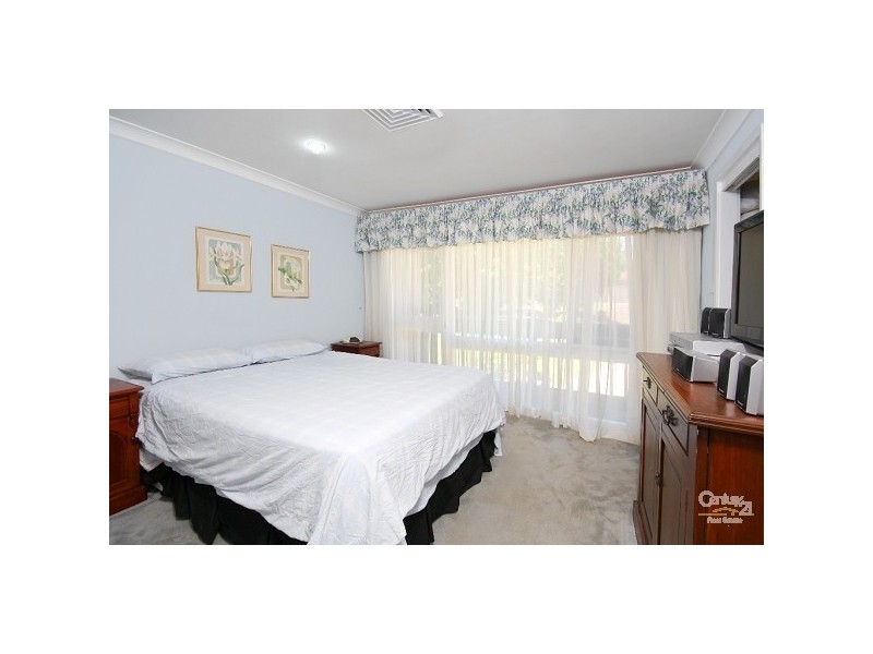 16 Leigh Place, West Pennant Hills NSW 2125