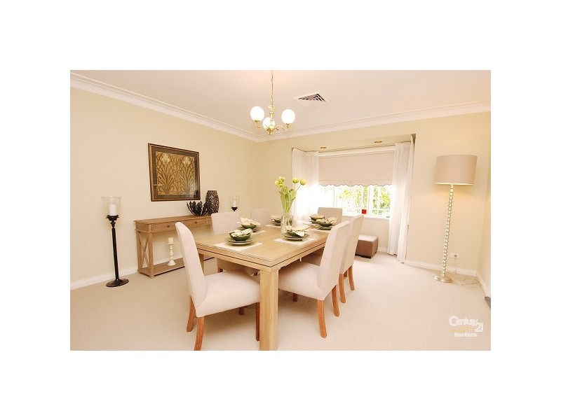 17 Sanctuary Point Rd, West Pennant Hills NSW 2125