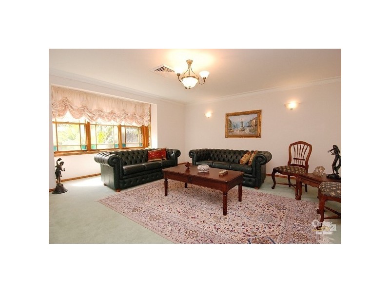 6 Woodleaf Close, West Pennant Hills NSW 2125