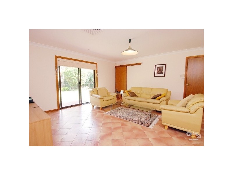 6 Woodleaf Close, West Pennant Hills NSW 2125