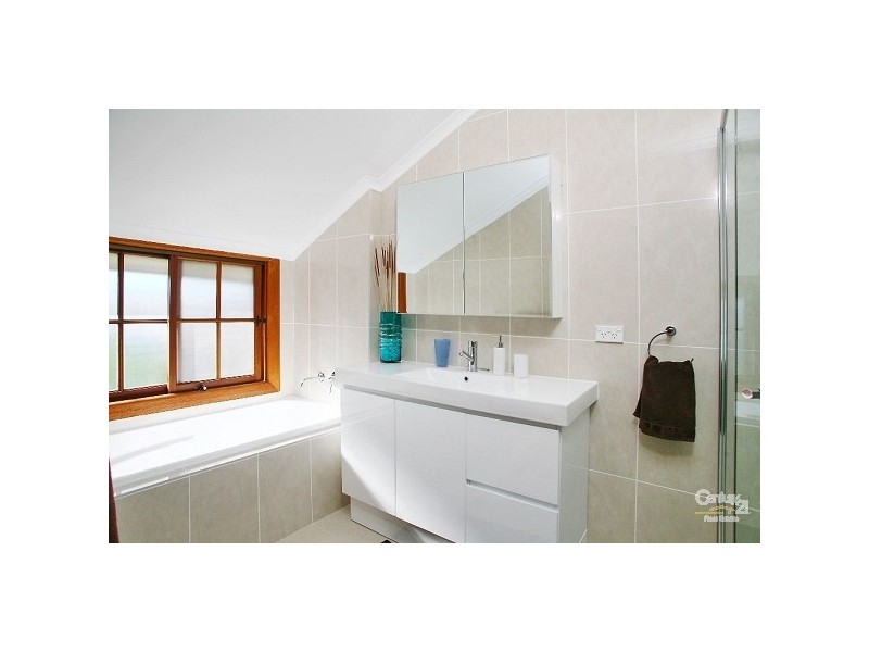 18 Timberline Ave, West Pennant Hills NSW 2125