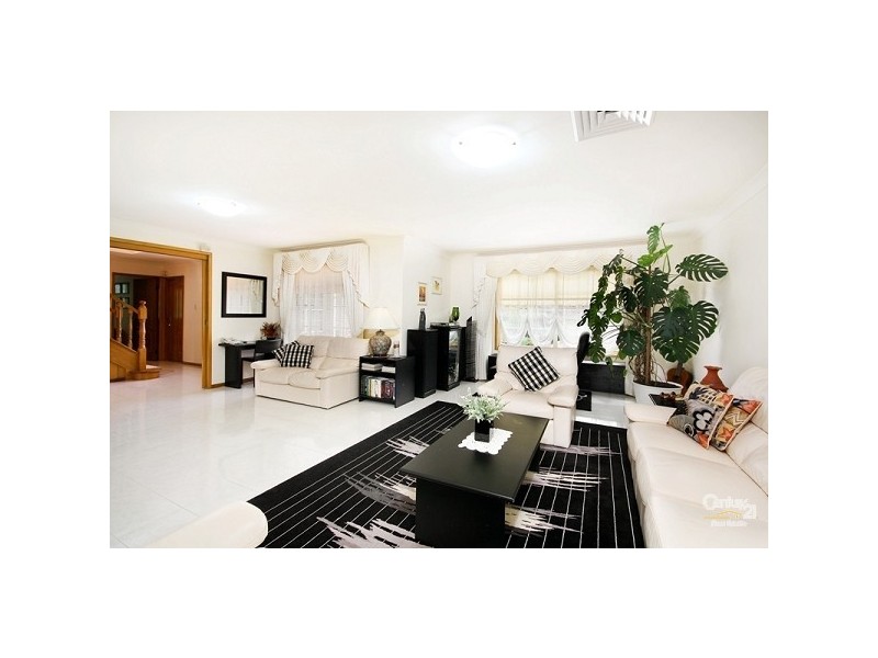 16 Larissa Ave, West Pennant Hills NSW 2125
