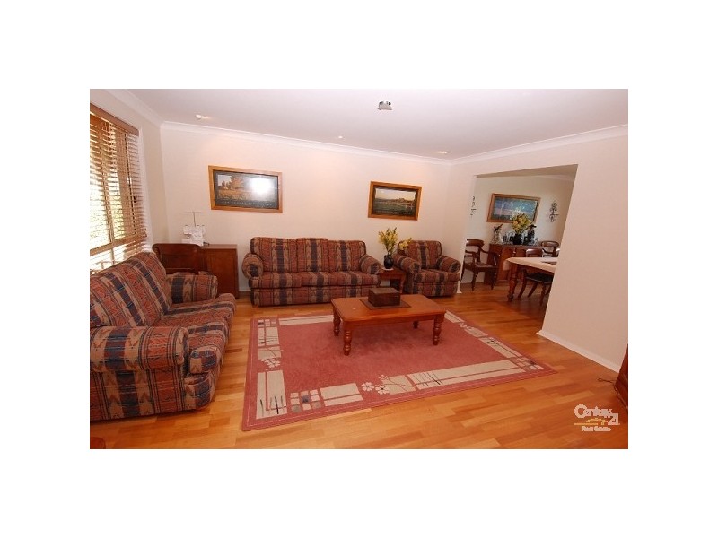 75 Ravensbourne Circuit, Dural NSW 2158