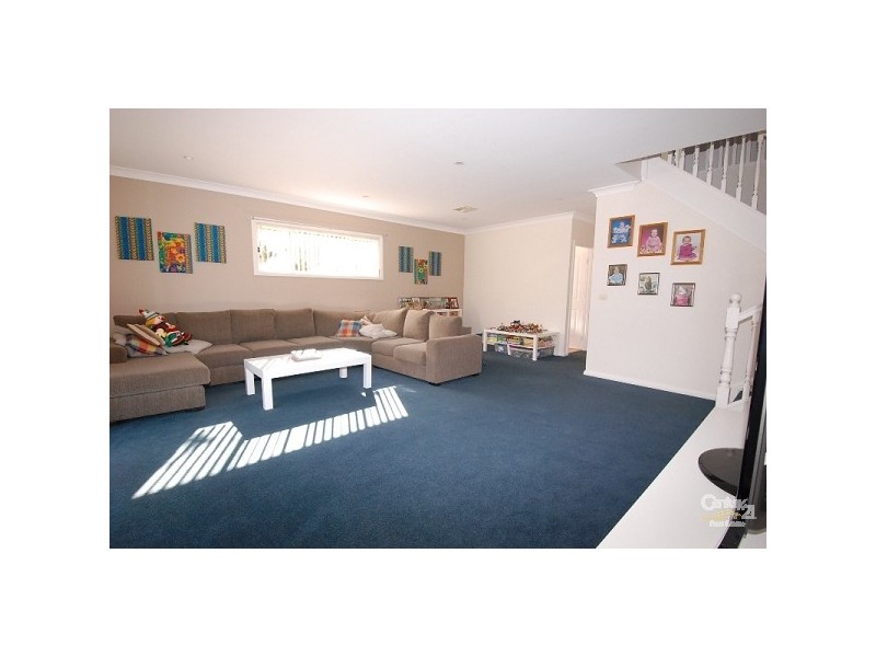 75 Ravensbourne Circuit, Dural NSW 2158