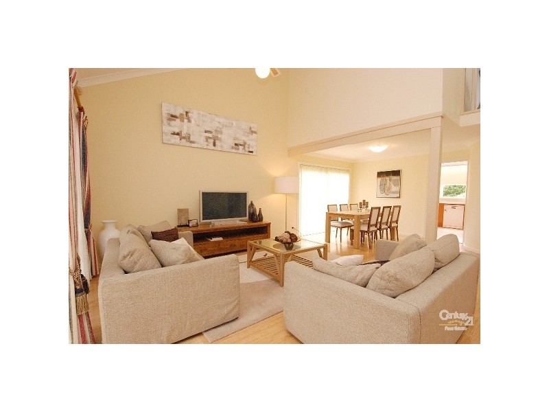 10 Dunkeld Place, Dural NSW 2158