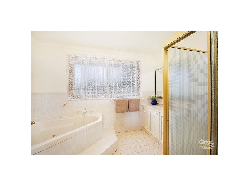 16 Larissa Avenue, West Pennant Hills NSW 2125