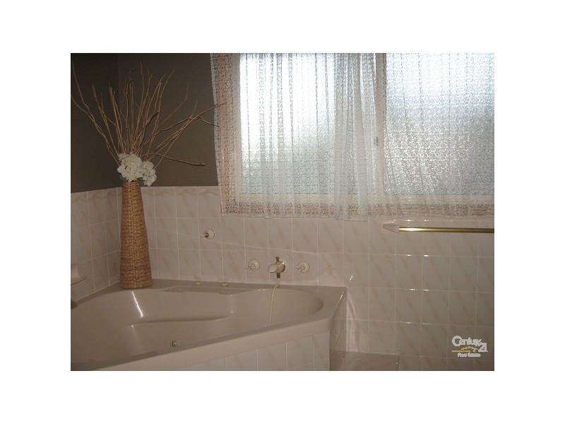 16 Larissa Avenue, West Pennant Hills NSW 2125