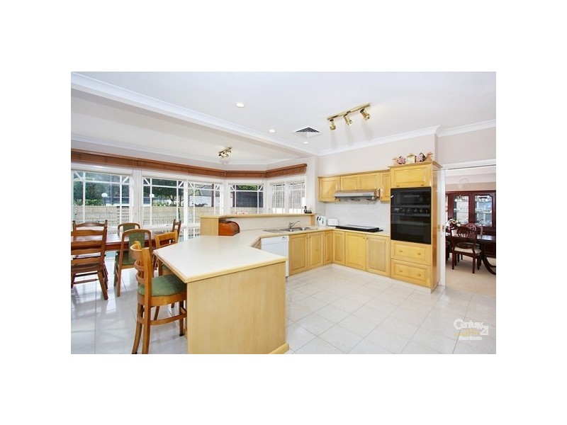 19 Penderlea Drive, West Pennant Hills NSW 2125