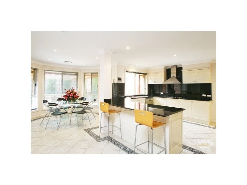 4 Lodgeworth Place, Castle Hill NSW 2154