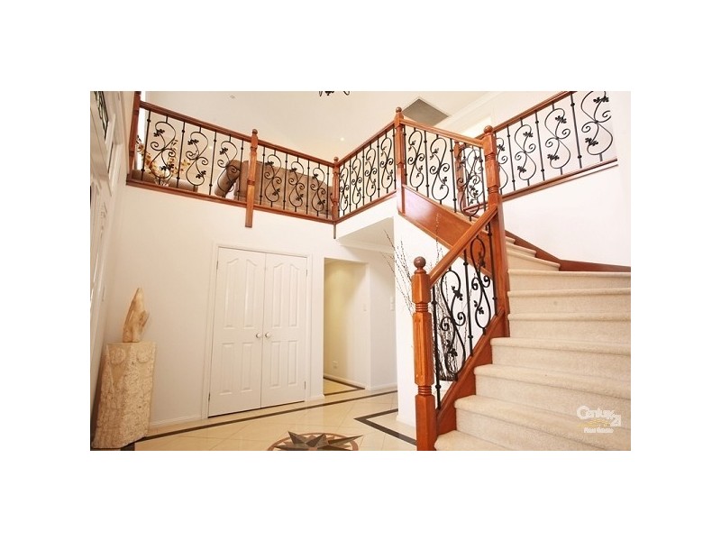 4 Lodgeworth Place, Castle Hill NSW 2154