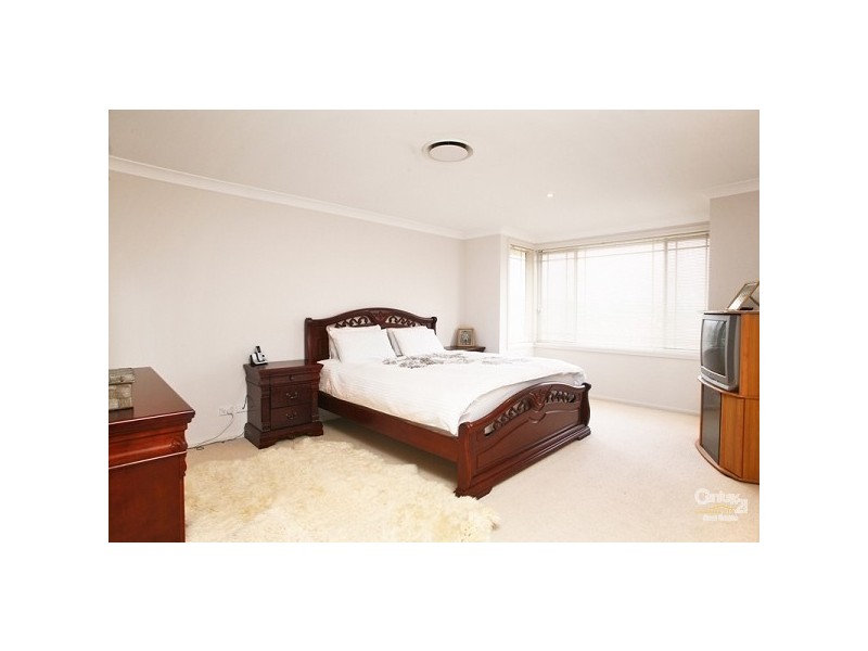 4 Lodgeworth Place, Castle Hill NSW 2154