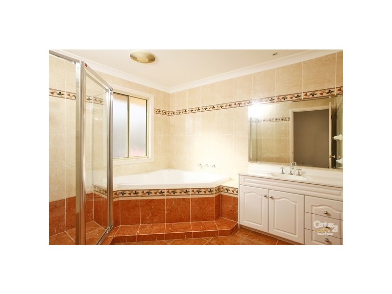 4 Lodgeworth Place, Castle Hill NSW 2154