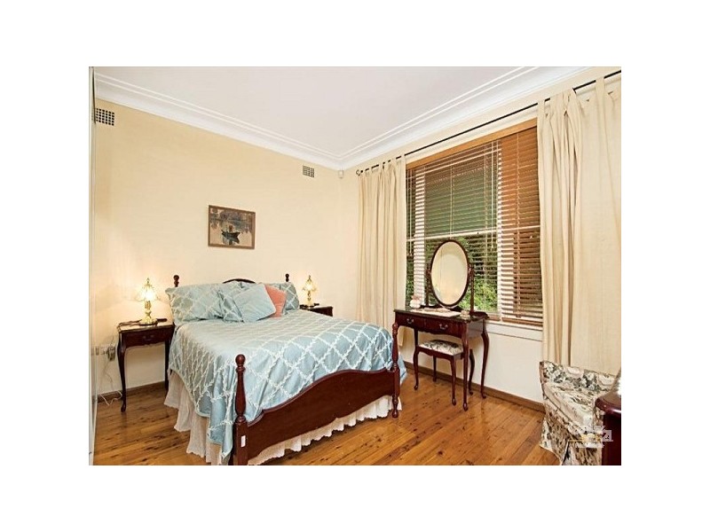 42 Castle Hill Road, West Pennant Hills NSW 2125