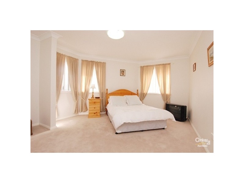 1/28 White Friars Way, Winston Hills NSW 2153