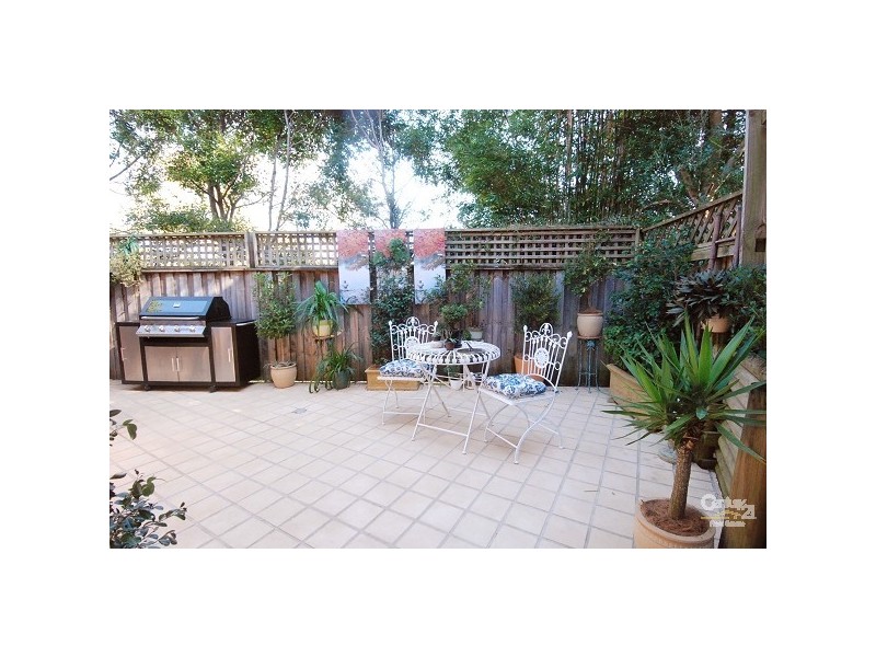 2/103 Oratava Ave, West Pennant Hills NSW 2125