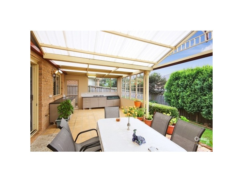 10 Bordeaux Crescent, Castle Hill NSW 2154