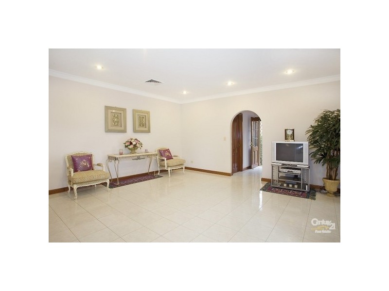 16 Cairngorm Avenue, Glenhaven NSW 2156