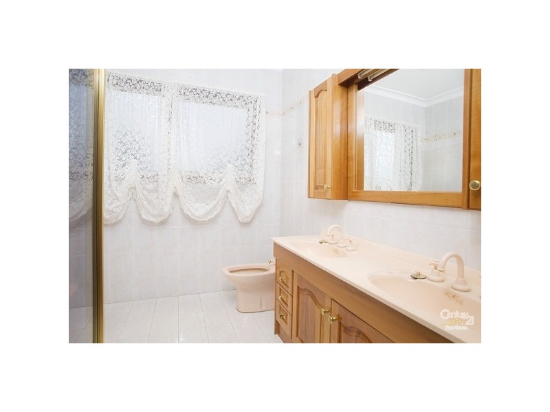 16 Cairngorm Avenue, Glenhaven NSW 2156