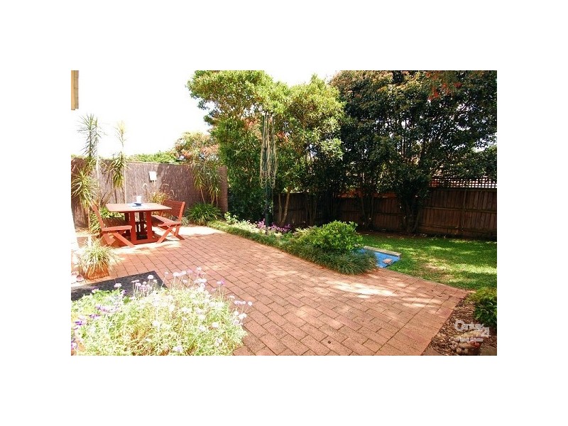 17A Oakhill Drive, Castle Hill NSW 2154