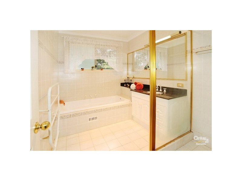 31 Kambah Place, West Pennant Hills NSW 2125