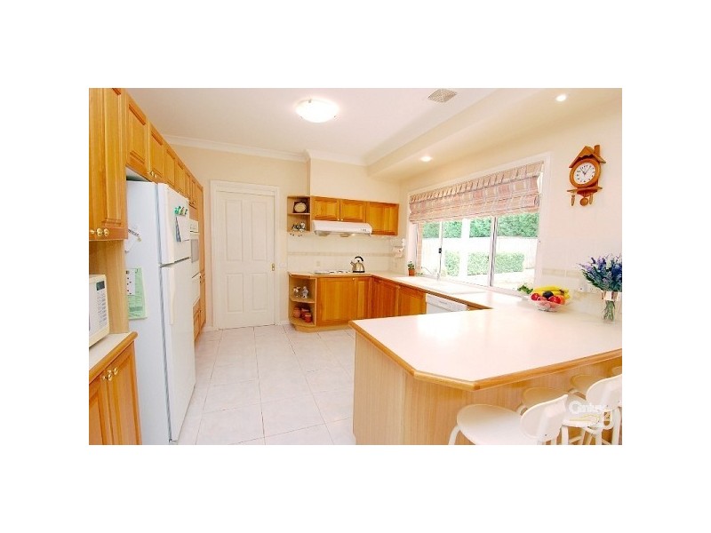 11 Bassett Pl, Castle Hill NSW 2154