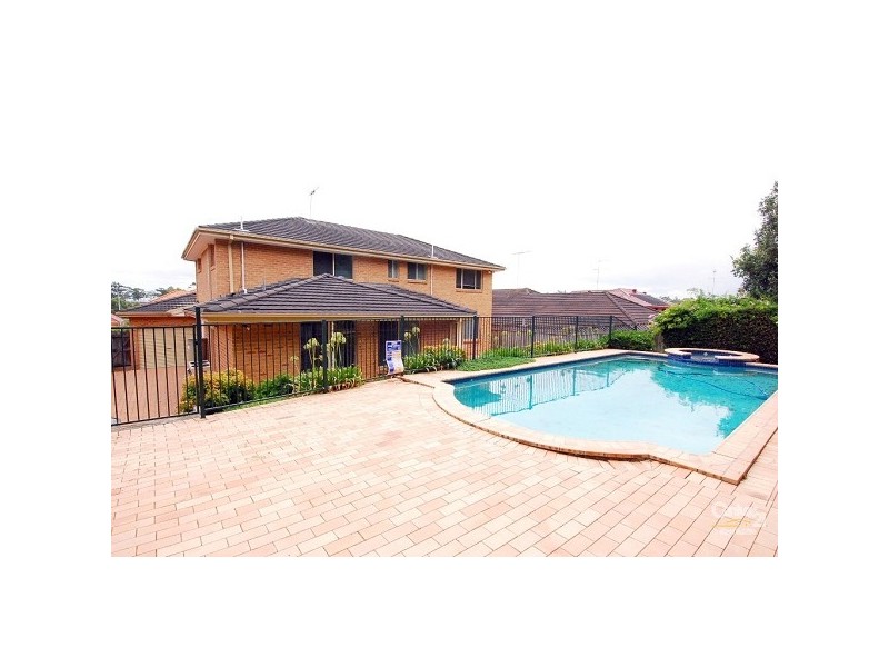 27 Bassett Place, Castle Hill NSW 2154