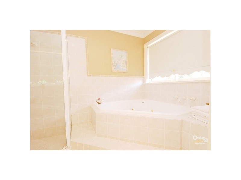 18 Kambah Place, West Pennant Hills NSW 2125