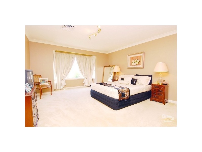 18 Kambah Place, West Pennant Hills NSW 2125