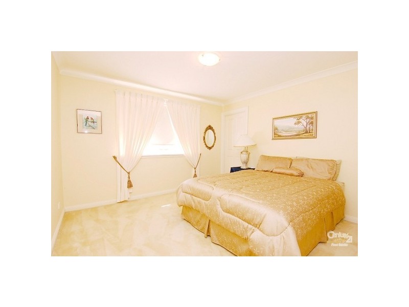 18 Kambah Place, West Pennant Hills NSW 2125