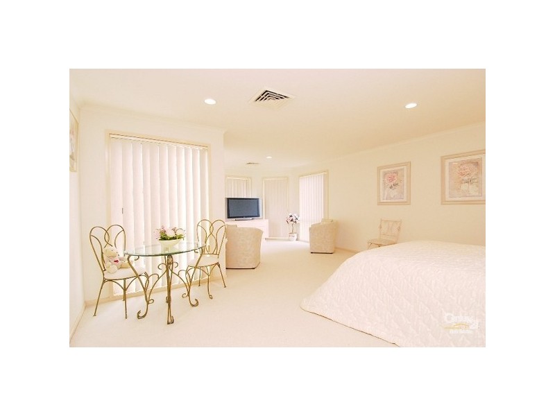 6 Fernbrook Place, Castle Hill NSW 2154