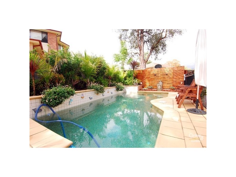 6 Fernbrook Place, Castle Hill NSW 2154