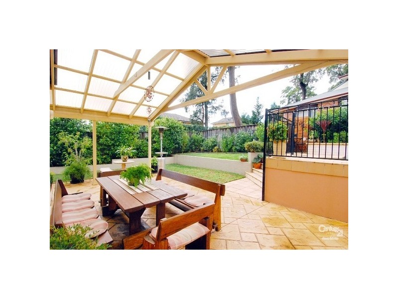 6 Fernbrook Place, Castle Hill NSW 2154