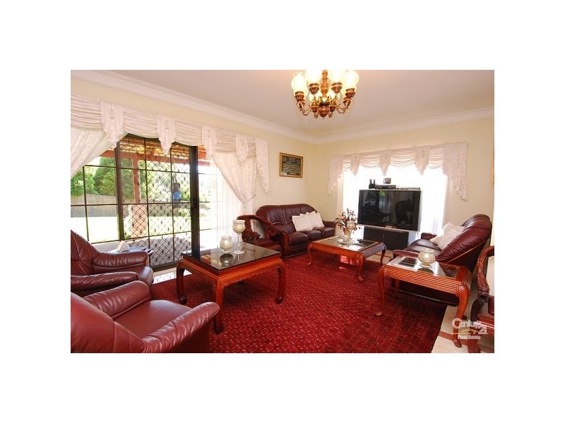 15 Deakin Place, West Pennant Hills NSW 2125