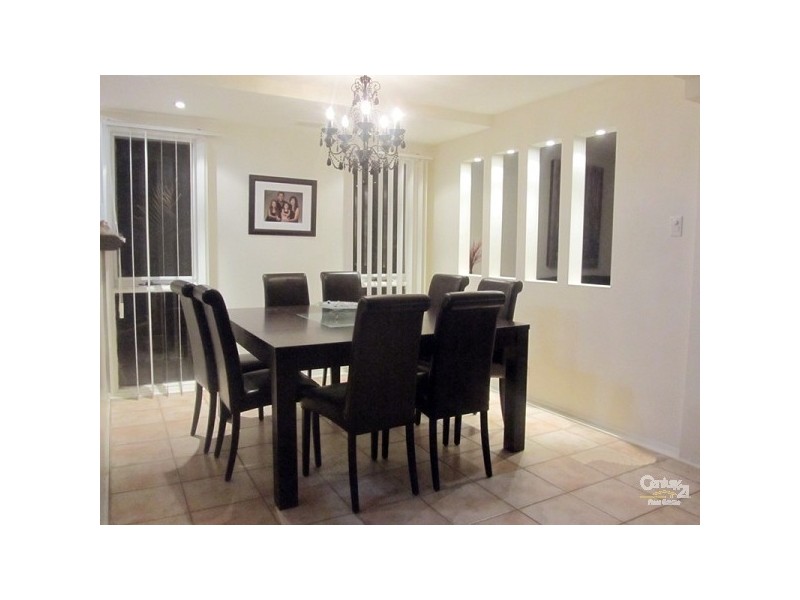 233 Caroline Chisholm Dr, Winston Hills NSW 2153
